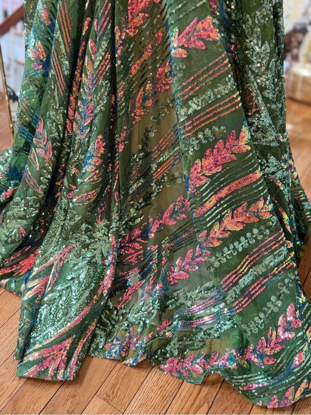 NWT JOVANI Green High Glam Sequin Prom Gown 22770 ~ Size 4 ~ Retail $829 - Picture 6 of 14